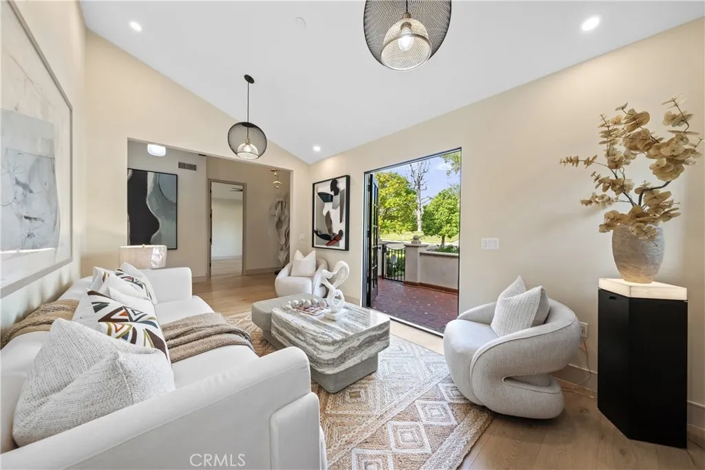 2460 Cumberland, San Marino, California 91108 home-pic-11